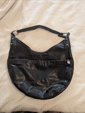 Perlina Black Leather Hobo Shoulder Bag - Classic Everyday Carry